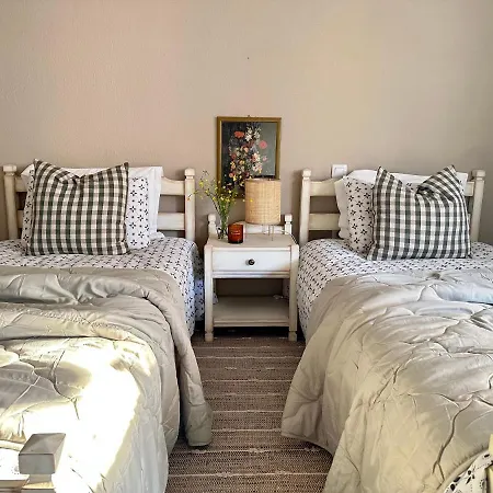 Apartament House No 10 *