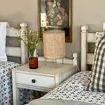Apartament House No 10 *