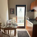 Apartament House No 10 *