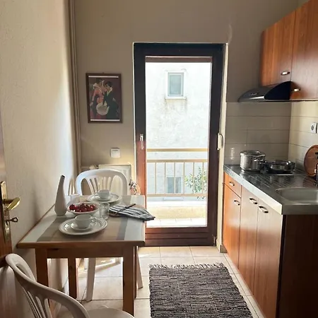 Apartment House No 10 *