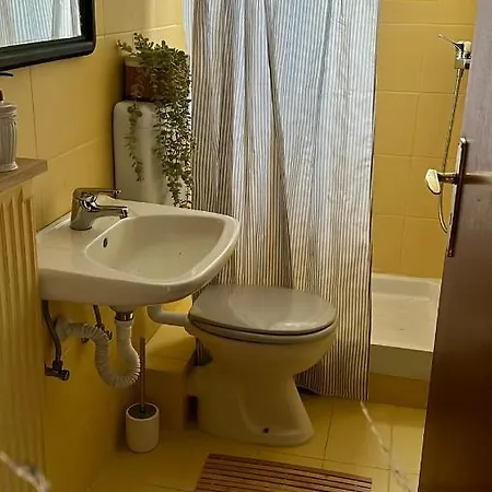 House No 10 Olympiakí Aktí