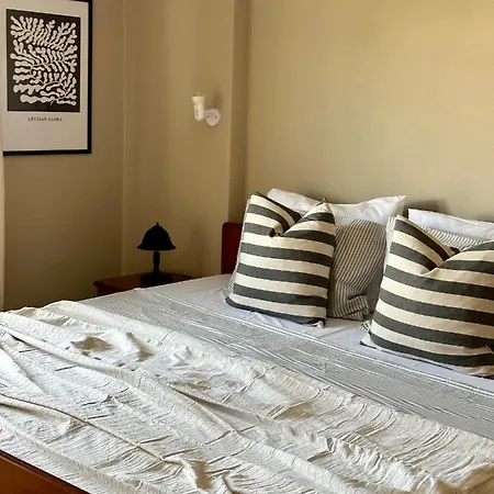 Apartment House No 10 *