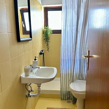 House No 10 Lägenhet *