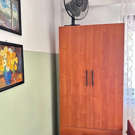House No 10 Apartment