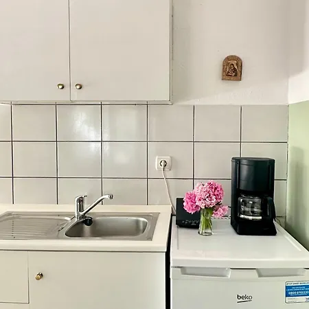 House No 10 * Olympiakí Aktí