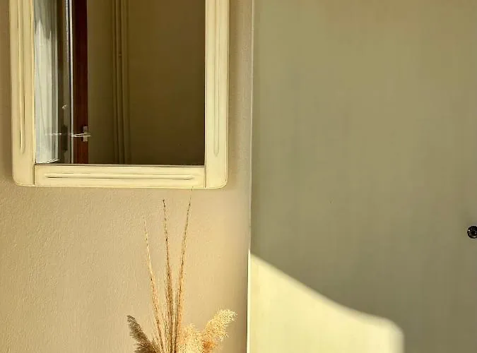 House No 10 דירה *