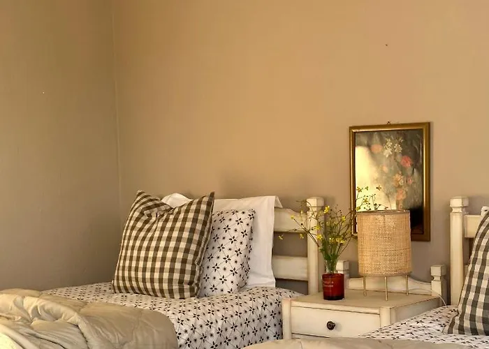 House No 10 * Olympiakí Aktí