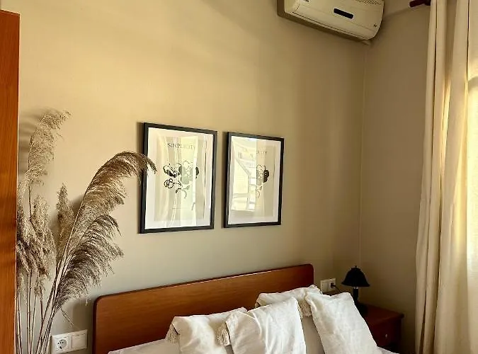 House No 10 Olympiakí Aktí