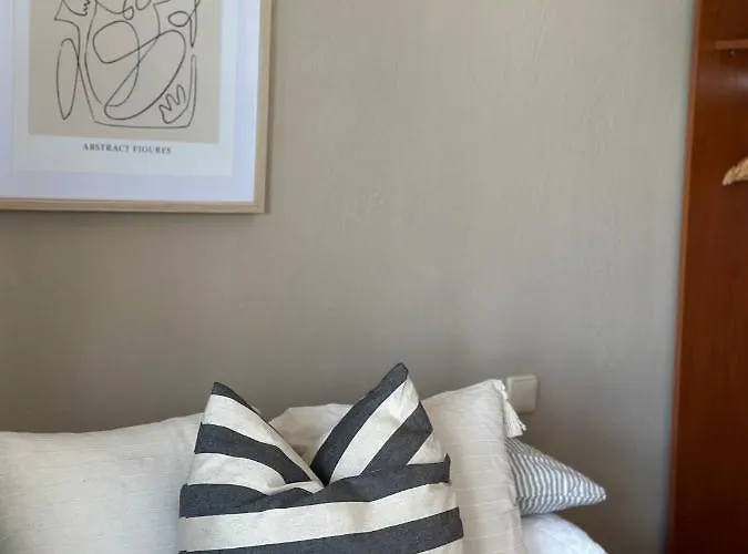 House No 10 דירה